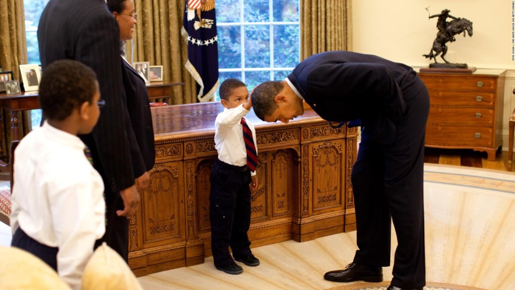 13 years later, Obama is reunited with the boy in this iconic photo
