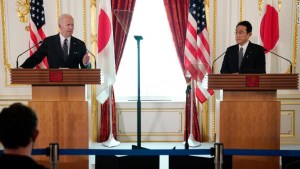 Biden dice que Estados Unidos está dispuesto a responder 'militarmente' en caso de un ataque chino a Taiwán