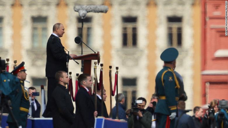Putin intenta defender la guerra de Ucrania en el discurso del Día de la Victoria