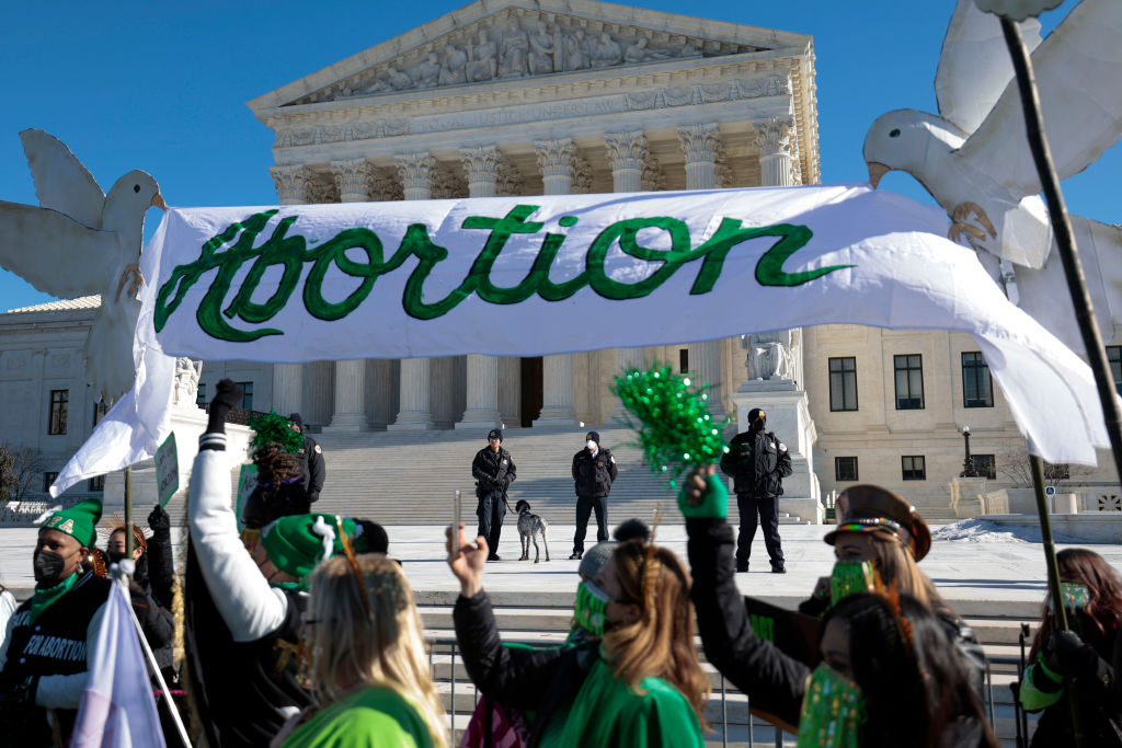 Activistas pro aborto frente a la Corte Suprema de EE.UU.