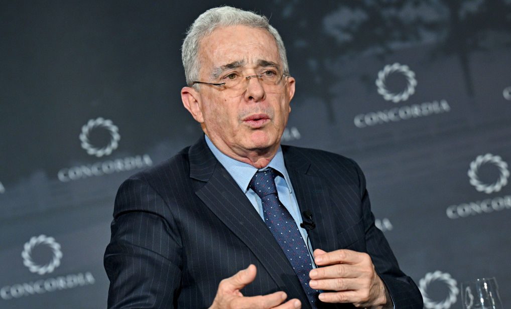 Uribe podría ser el primer expresidente en enfrentar un juicio en Colombia
