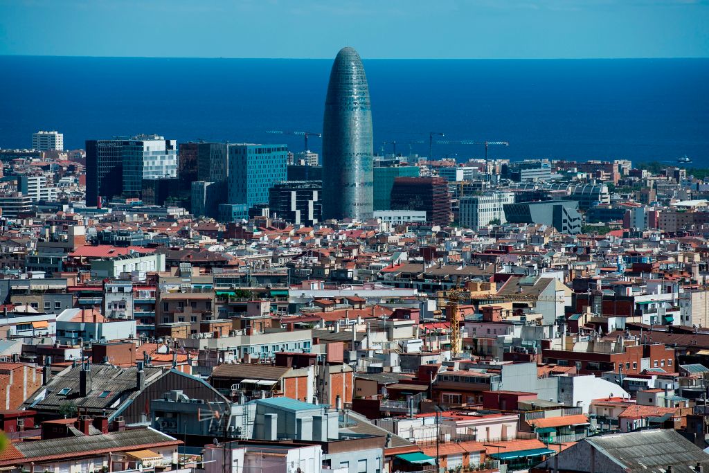 ¿Es suficiente vivir en Madrid o Barcelona?
