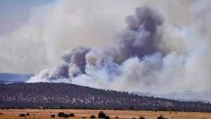Así se veía el miércoles el humo de los incendios forestales cerca de Las Vegas, Nuevo México.