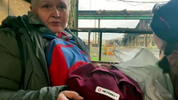 El testimonio de evacuados civiles de la planta Azovstal en Ucrania