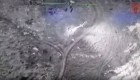 Dron capta la explosión de un helicóptero ruso en Ucrania