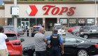 Al menos 8 muertos luego de un tiroteo en un supermercado en Buffalo; la policía investiga un posible crimen de odio