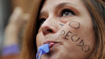 España otorga nuevos derechos a las mujeres en la ley de aborto cafe
