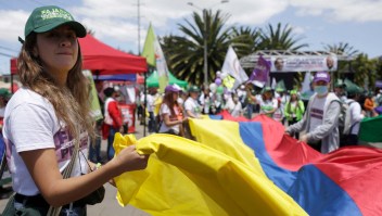 Candidatos presidenciales de Colombia cierran sus campañas