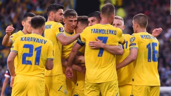 Selección de fútbol de Ucrania ilusiona a país en guerra
