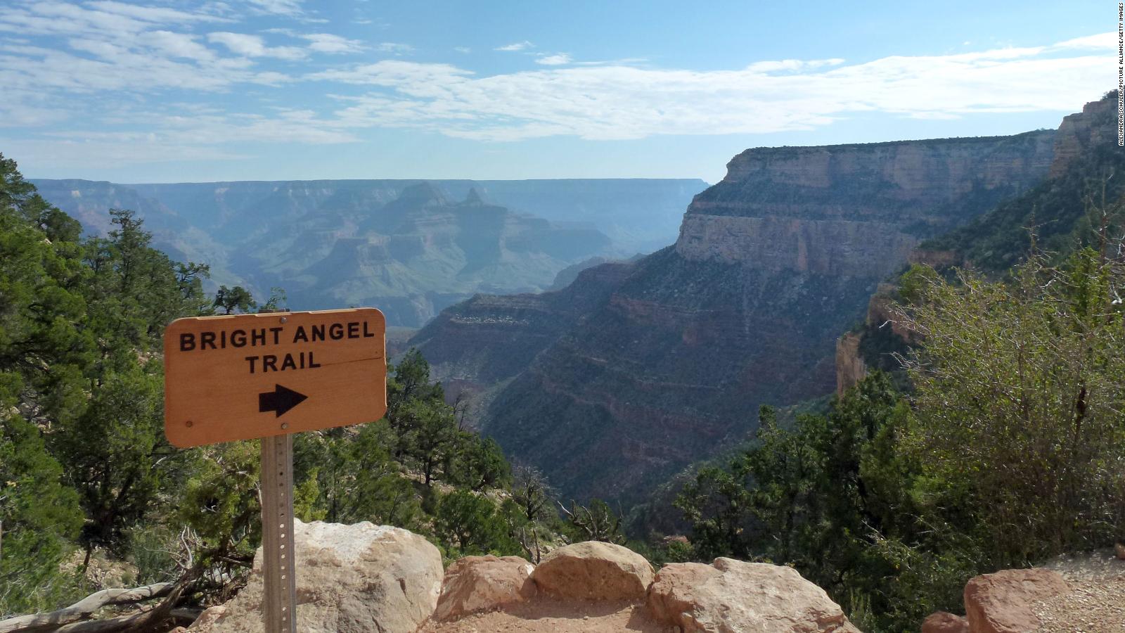 Canadian hiker dies in Grand Canyon