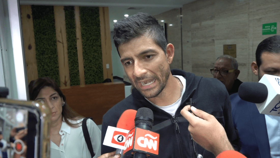 Marcelo Arévalo, recibido como héroe en El Salvador