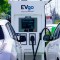 Autos de gasolina vs. eléctricos: ¿cuál es mejor inversión?