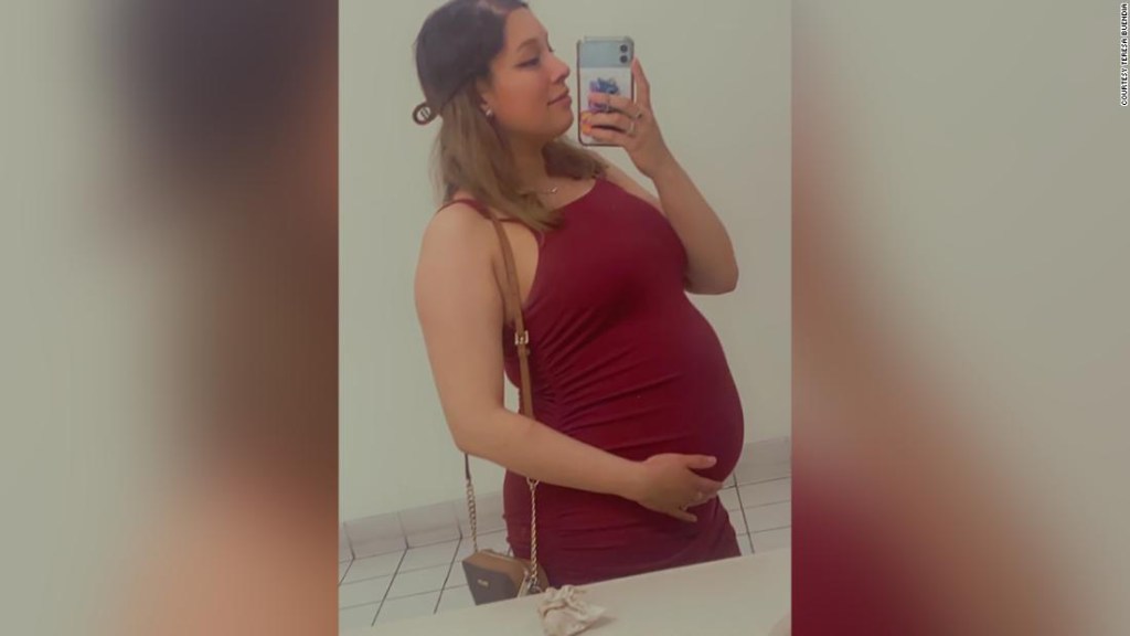 Laura Buendia estaba muy emocionada por ser madre, dice su familia.