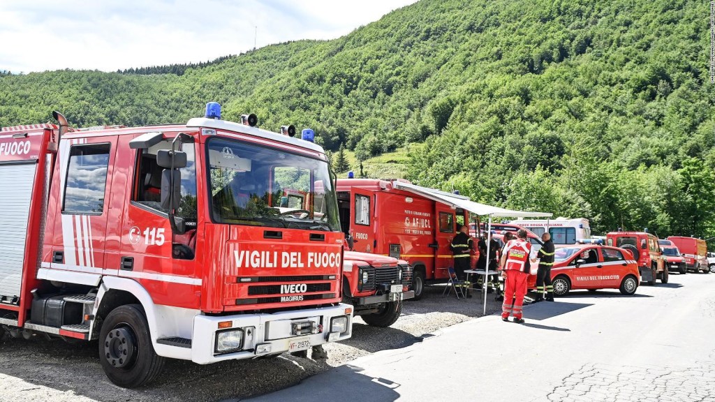Sette persone sono morte in un incidente in elicottero in Italia
