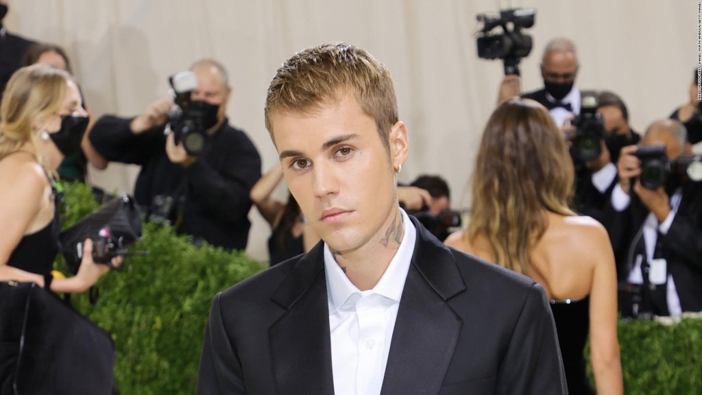 Celebrities call for Bieber's recovery