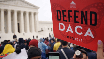 10 años de DACA: "Dreamers" exigen una solución permanente