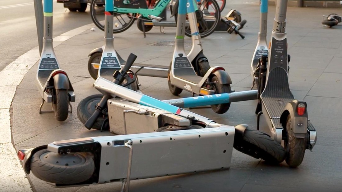 Scooters eléctricos en Roma.