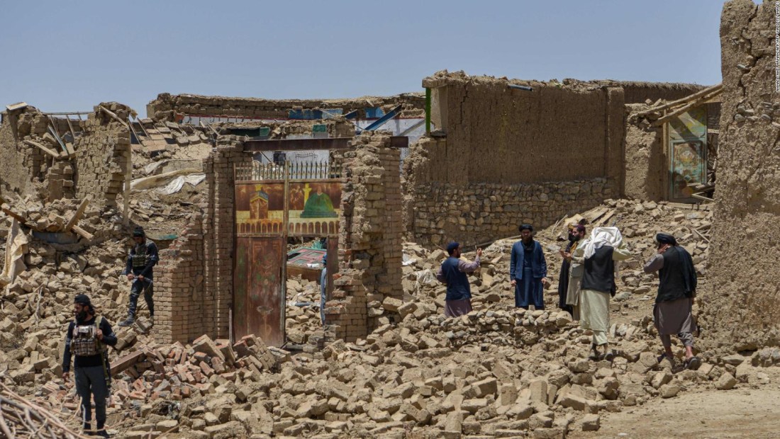 Tras el terremoto, Afganistán aún espera por ayuda