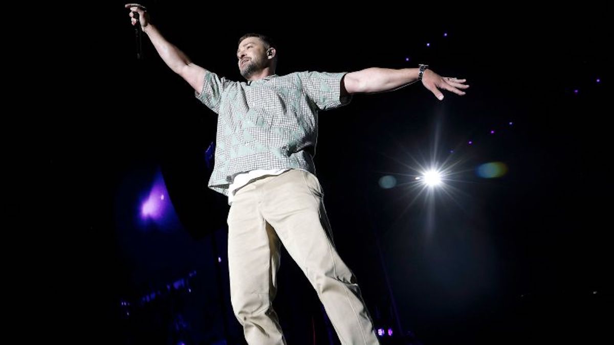 Justin Timberlake se disculpa por su baile viral en pantalones caqui