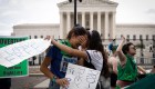 Varios estados protegerán acceso al aborto a pesar del fallo de la Corte