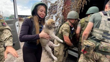 De modelo a voluntaria en la guerra de Ucrania