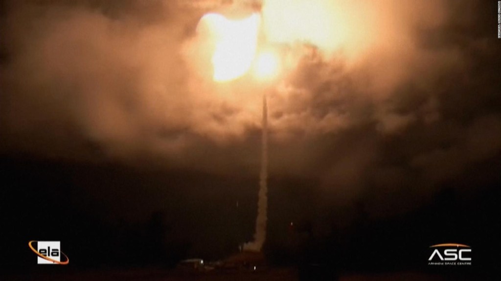 La NASA lanza el primer cohete comercial fuera de EE.UU.