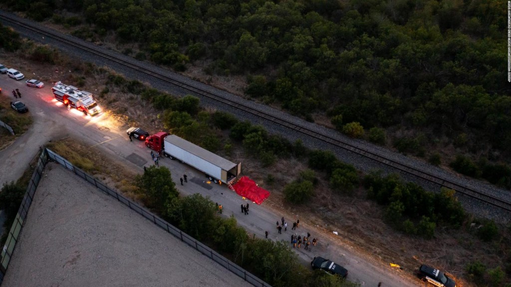 Chófer de camión en San Antonio intentó evitar detención