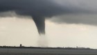 Mira el raro tornado que golpeó la costa en los Países Bajos