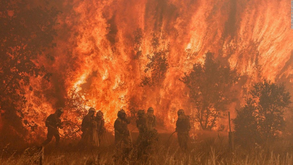 Las imágenes desoladoras de uno de los peores incendios del siglo en España