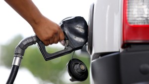 Los estadounidenses establecerán un récord de viaje por carretera para el 4 de julio a pesar de los altos precios de la gasolina, predice AAA
