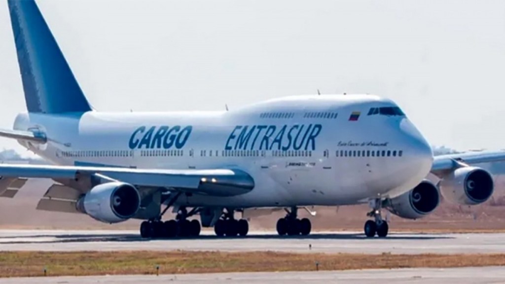 Argentina autoriza la salida de 14 tripulantes del avión de Emtrasur