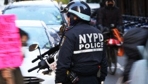 El tiroteo ocurrió en en la intersección de la calle 139 Este y la 5ª Avenida, informó la policía de Nueva York