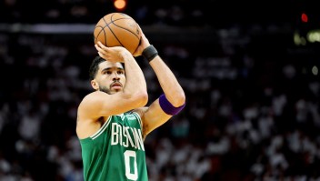 Jayson Tatum de los Celtics de Boston