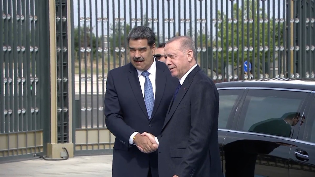 Nicolás Maduro se reunió en Turquía con Erdogan