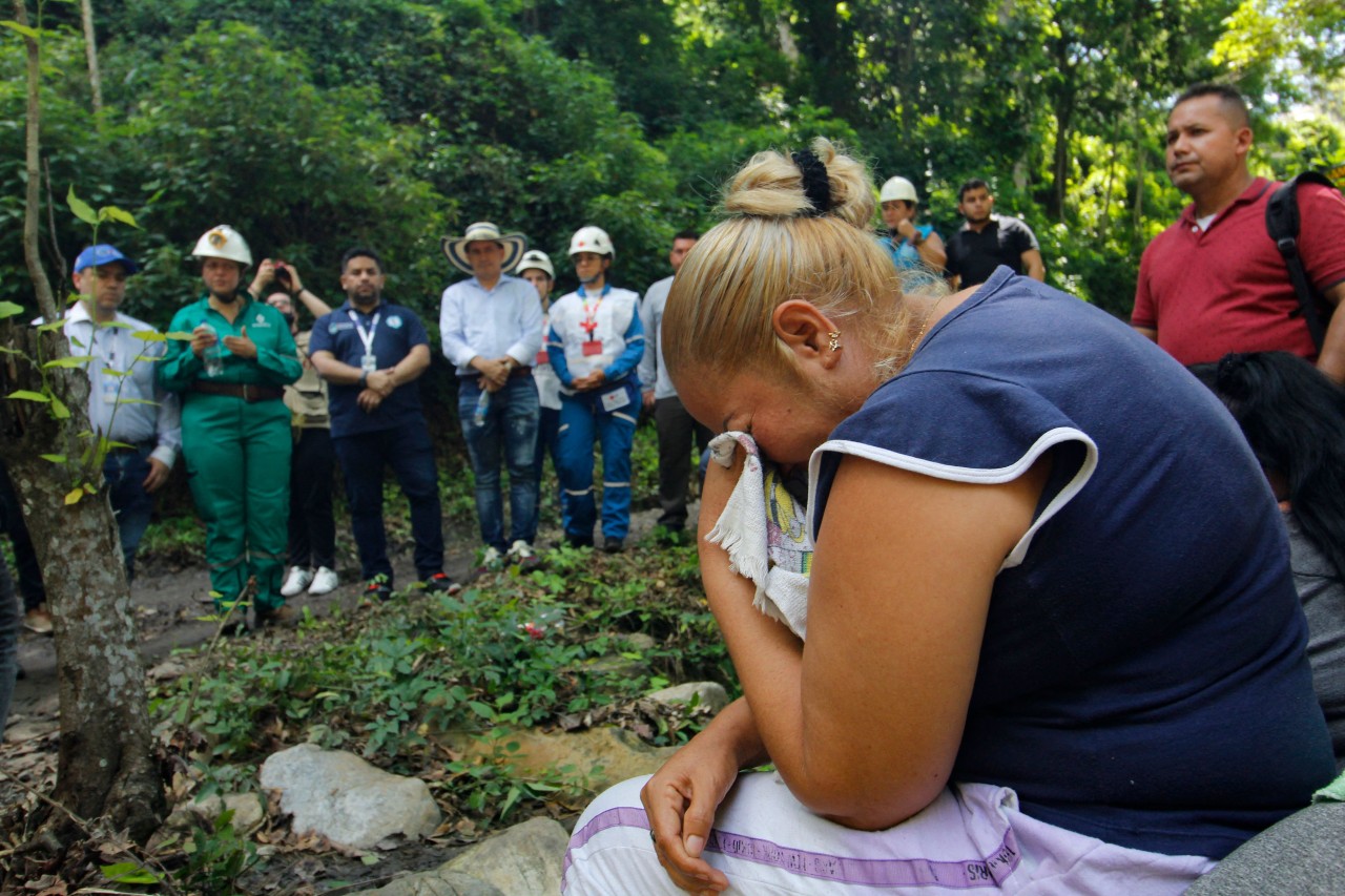 Minero herido muere tras explosión en mina en Colombia