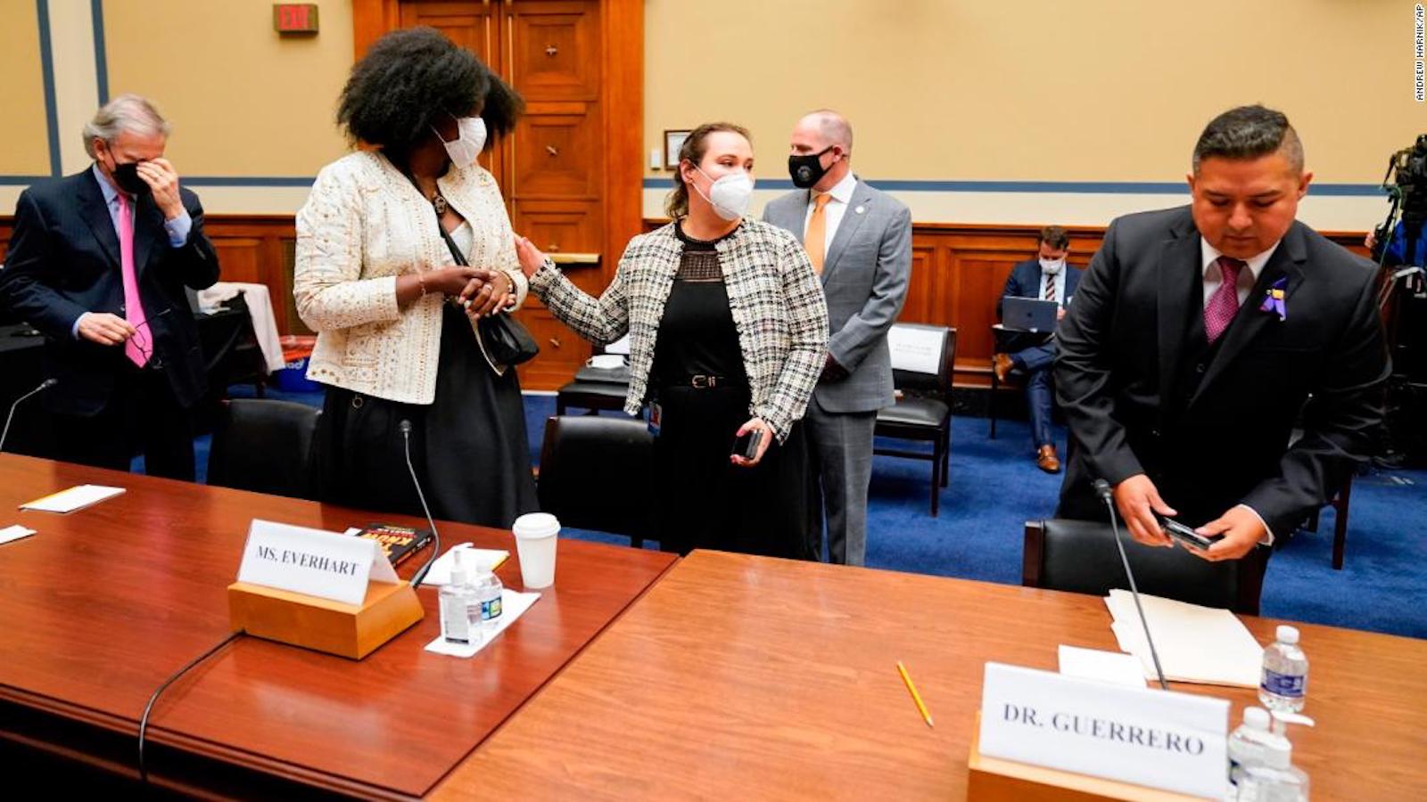 Key moments from the emotional hearing on gun violence in the US Congress.