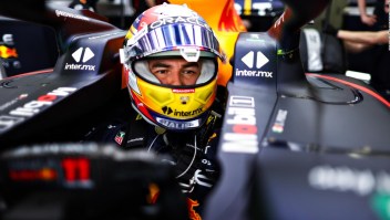 Checo Pérez sufre ataque de estornudos en GP de Hungría