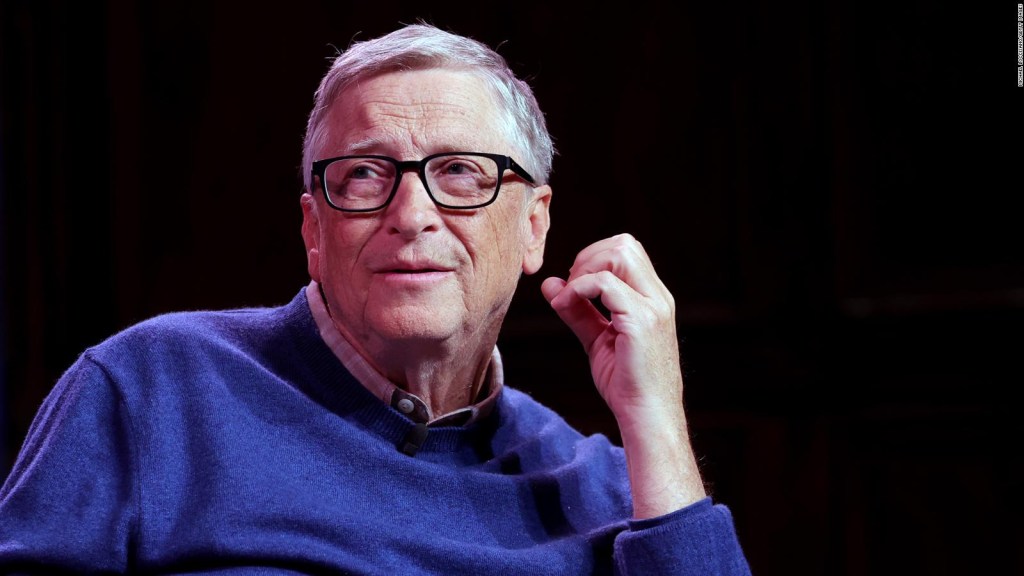 Bill Gates donates a fortune to his Foundation