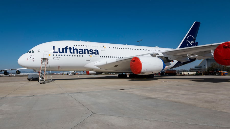 La cancelación de vuelos de Lufthansa por una huelga, entre las noticias breves del día