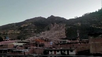 Así fue el momento de un deslizamiento de tierra en Perú