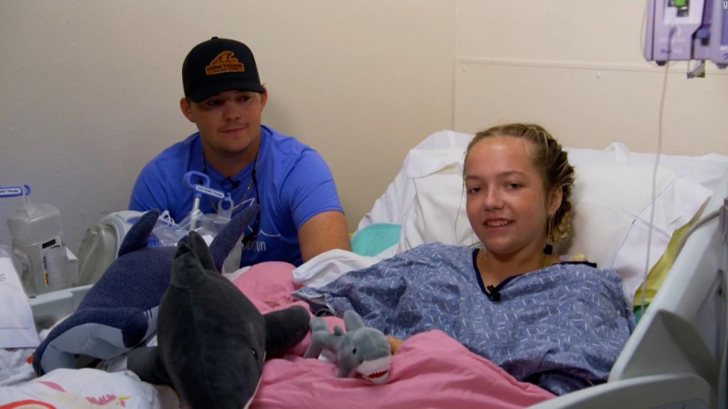 Aprende cómo esta niña de Florida sobrevivió al ataque de un tiburón