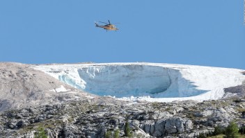 Derrumbe de glaciar en Italia deja 7 muertos y varios heridos