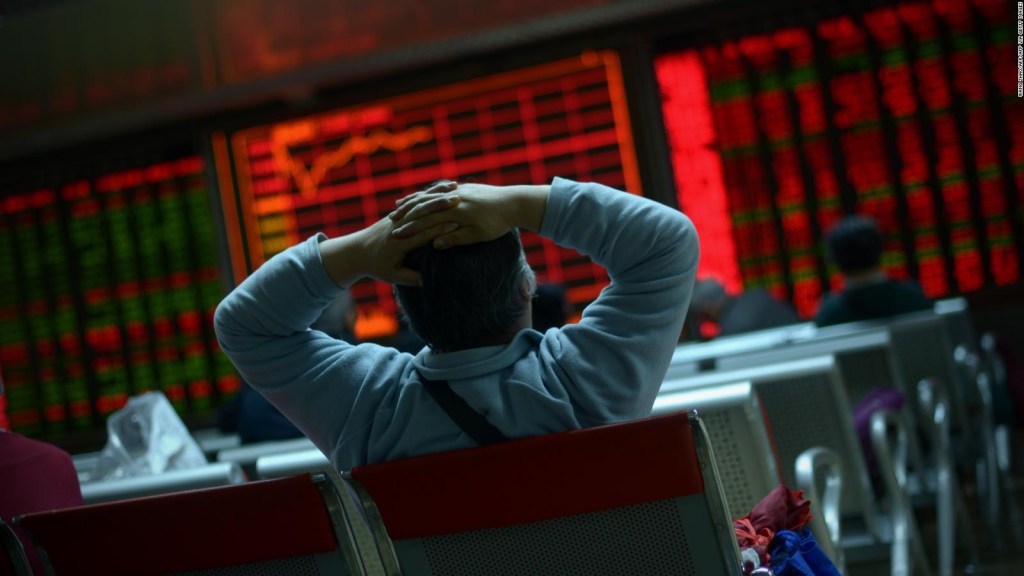 Stocks in China start the week lower