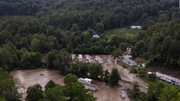Mira las imágenes de las devastadoras inundaciones en Virginia
