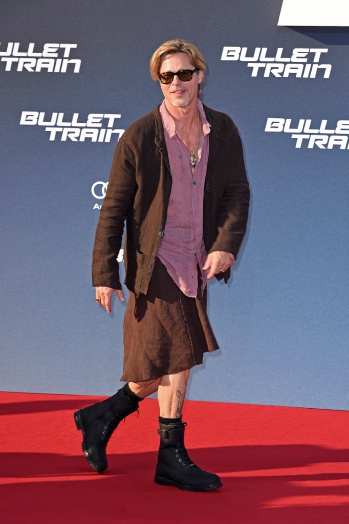 Brad Pitt falda lino 