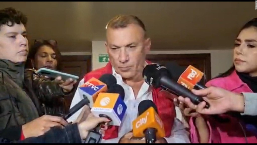 Senator Barrera talks about criminal gangs in Colombia