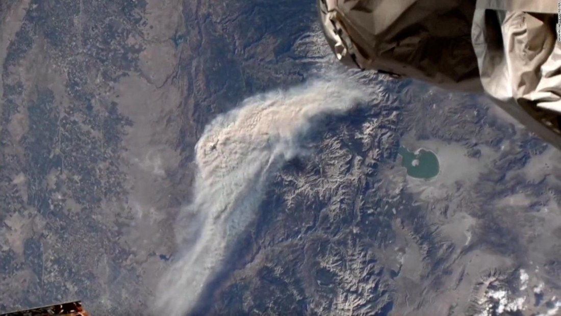 Imágenes satelitales muestran el avance del incendio forestal Oak