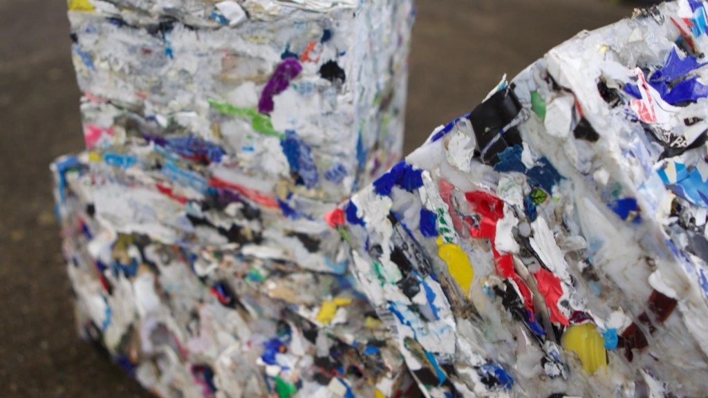 Company creates blocks of plastic waste for construction