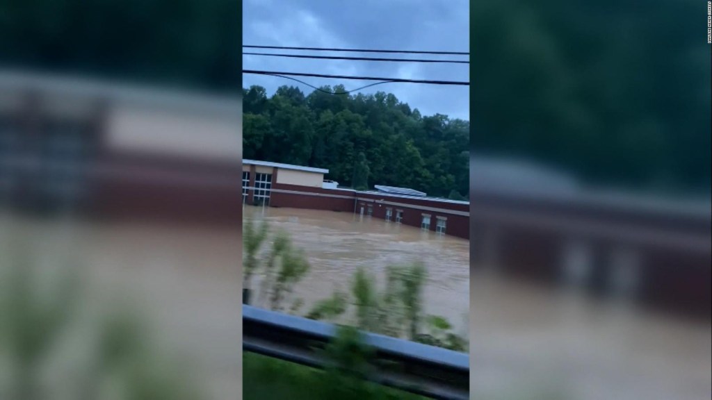 Water reaches windows at Kentucky school