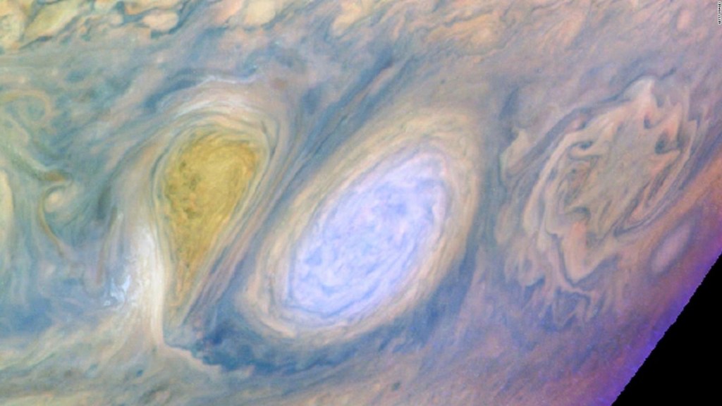 NASA captures stunning image of Jupiter's vortexes